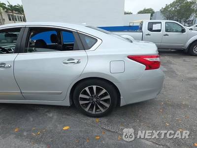 2017 Nissan Altima 2.5 SV - zdjęcie 3 z 33 - miniatura