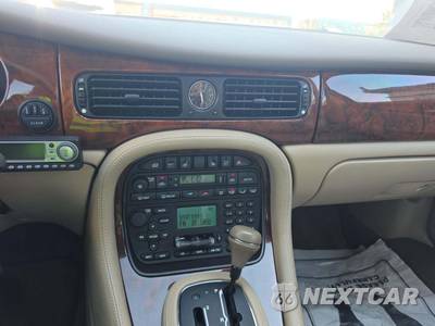 2000 Jaguar XJ8 - zdjęcie 7 z 19 - miniatura