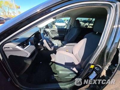 2022 Toyota RAV4 LE - zdjęcie 3 z 30 - miniatura