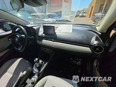 2020 Toyota Yaris LE Sedan - zdjęcie 19 z 33 - miniatura