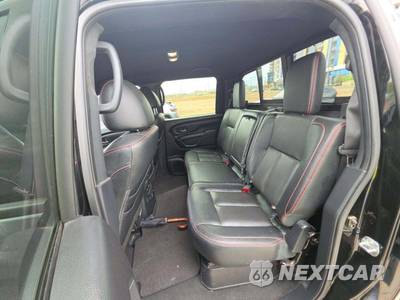 2021 Nissan TITAN PRO-4X Crew Cab Short Bed - zdjęcie 13 z 25 - miniatura