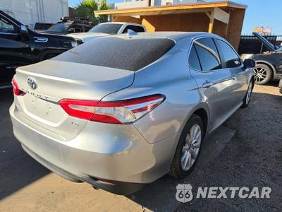 2020 Toyota Camry LE - zdjęcie 3 z 26 - miniatura