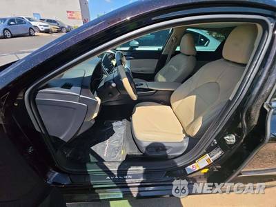 2019 Toyota Avalon Limited - zdjęcie 6 z 21 - miniatura