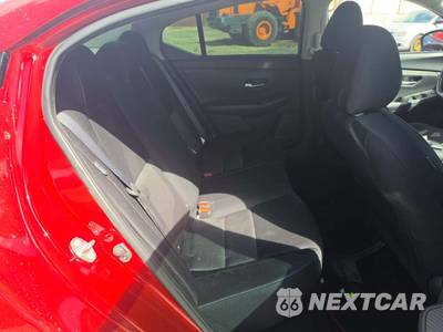 2025 Nissan Sentra SV - zdjęcie 13 z 28 - miniatura