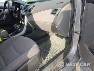 2015 Hyundai Elantra SE Sedan - zdjęcie 16 z 24 - miniatura
