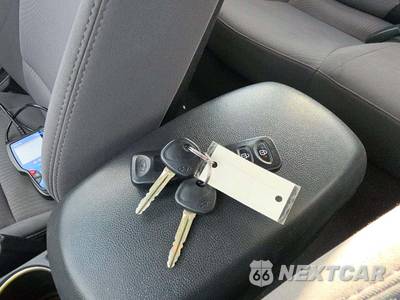 2015 Hyundai Elantra SE Sedan - zdjęcie 5 z 24 - miniatura