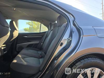 2020 Toyota Camry Hybrid LE - zdjęcie 10 z 19 - miniatura