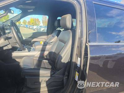 2025 Ford F-150 Lariat Crew Cab Short Bed - zdjęcie 6 z 22 - miniatura