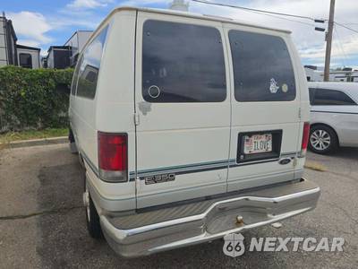 2002 Ford Super Duty E-350 Wagon XL 138.0" WB - zdjęcie 2 z 22 - miniatura