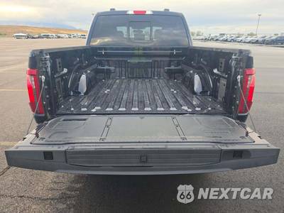 2026 Ford F-150 Tremor Crew Cab Short Bed - zdjęcie 11 z 18 - miniatura