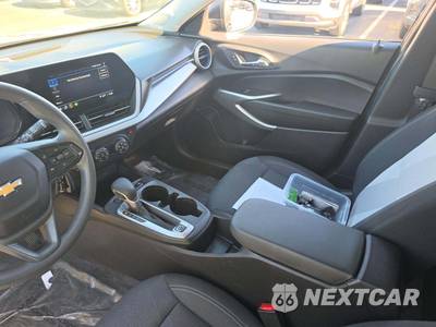 2026 Chevrolet Trax LS - zdjęcie 7 z 18 - miniatura