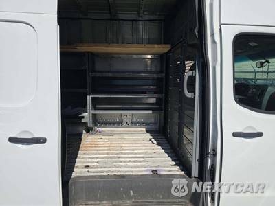 2016 Nissan NV3500 HD Cargo S High Roof 146.1" WB - zdjęcie 13 z 28 - miniatura