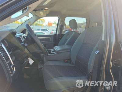 2017 Ram 1500 SLT Crew Cab Medium Bed - zdjęcie 6 z 29 - miniatura