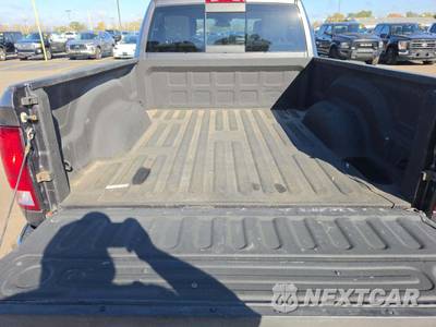2017 Ram 1500 SLT Crew Cab Medium Bed - zdjęcie 14 z 29 - miniatura