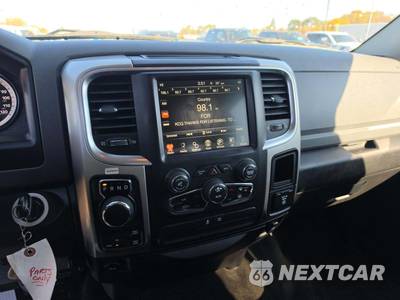 2017 Ram 1500 SLT Crew Cab Medium Bed - zdjęcie 10 z 29 - miniatura