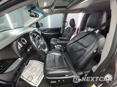 2017 Toyota Sienna SE 8-Passenger 119.3" WB - zdjęcie 6 z 24 - miniatura