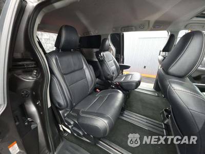 2017 Toyota Sienna SE 8-Passenger 119.3" WB - zdjęcie 17 z 24 - miniatura