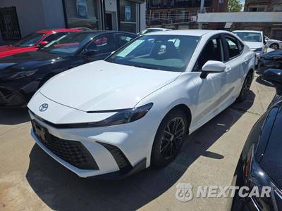 2026 Toyota Camry SE - zdjęcie 1 z 20 - miniatura