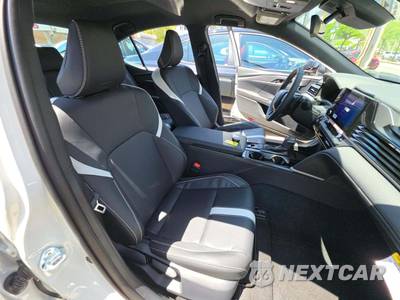 2026 Toyota Camry SE - zdjęcie 18 z 20 - miniatura