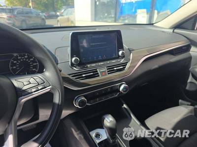 2025 Nissan Altima SV - zdjęcie 10 z 22 - miniatura