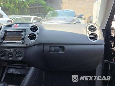 2010 Volkswagen Tiguan SE - zdjęcie 19 z 35 - miniatura