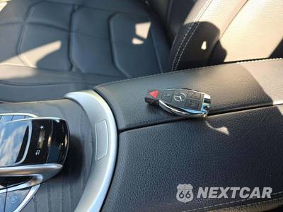 2018 Mercedes-Benz GLC 300 4MATIC - zdjęcie 8 z 22 - miniatura