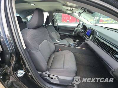 2025 Toyota Camry LE - zdjęcie 18 z 22 - miniatura