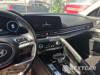 2025 Hyundai Elantra SEL Convenience - zdjęcie 10 z 22 - miniatura