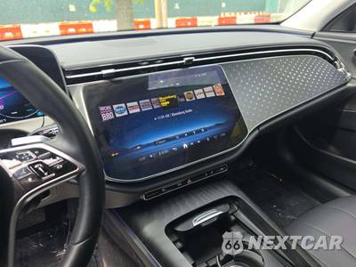 2025 Mercedes-Benz E 350 4MATIC Sedan - zdjęcie 10 z 21 - miniatura