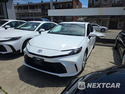 2026 Toyota Camry LE - zdjęcie 1 z 20 - miniatura