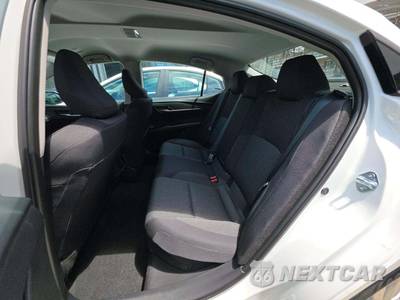 2026 Toyota Camry LE - zdjęcie 13 z 20 - miniatura