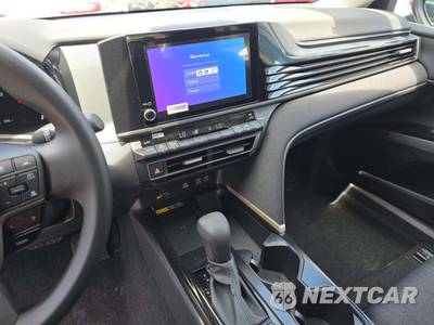 2026 Toyota Camry LE - zdjęcie 10 z 20 - miniatura