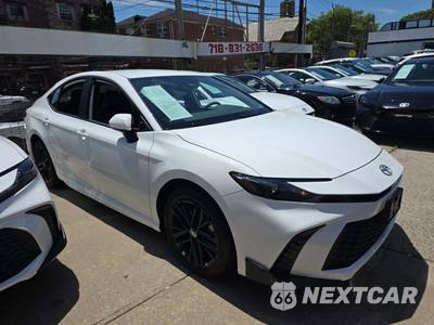 2026 Toyota Camry SE - zdjęcie 4 z 20 - miniatura