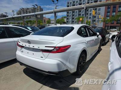 2026 Toyota Camry SE - zdjęcie 3 z 20 - miniatura