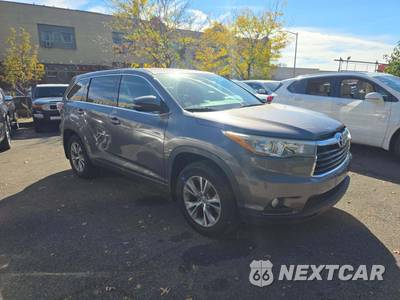 2015 Toyota Highlander LE Plus - zdjęcie 4 z 25 - miniatura
