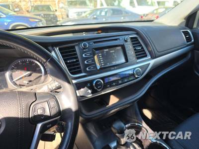 2015 Toyota Highlander LE Plus - zdjęcie 10 z 25 - miniatura