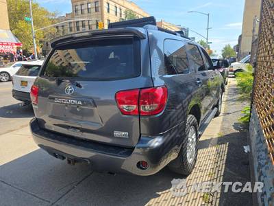 2014 Toyota Sequoia SR5 - zdjęcie 3 z 25 - miniatura
