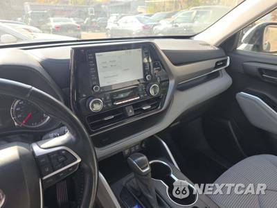 2022 Toyota Highlander LE - zdjęcie 10 z 23 - miniatura