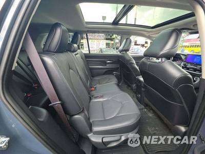 2024 Toyota Grand Highlander Limited - zdjęcie 17 z 31 - miniatura