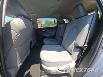 2023 Toyota Highlander XLE - zdjęcie 13 z 26 - miniatura