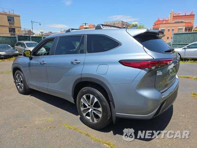 2023 Toyota Highlander XLE - zdjęcie 2 z 26 - miniatura