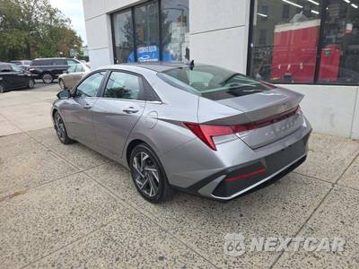 2025 Hyundai Elantra SEL Convenience - zdjęcie 2 z 22 - miniatura