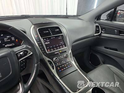 2019 Lincoln Nautilus Reserve - zdjęcie 10 z 25 - miniatura