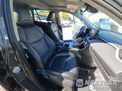 2021 Toyota RAV4 XLE Premium - zdjęcie 18 z 24 - miniatura