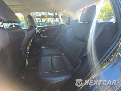 2021 Toyota RAV4 XLE Premium - zdjęcie 13 z 24 - miniatura
