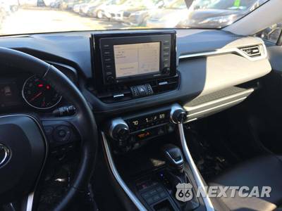 2021 Toyota RAV4 XLE Premium - zdjęcie 10 z 24 - miniatura