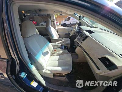 2011 Toyota Sienna LE 8-Passenger 119.3" WB - zdjęcie 19 z 39 - miniatura