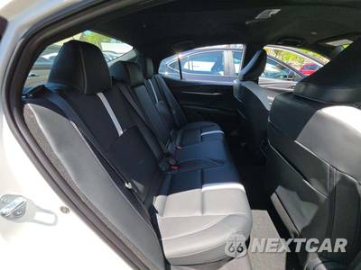 2026 Toyota Camry SE - zdjęcie 16 z 20 - miniatura