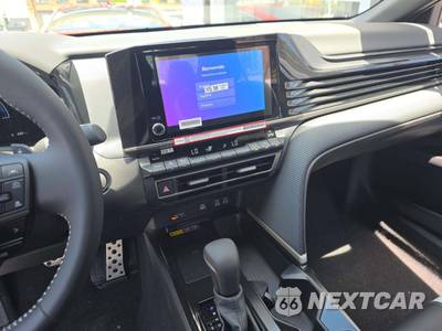 2026 Toyota Camry SE - zdjęcie 10 z 20 - miniatura