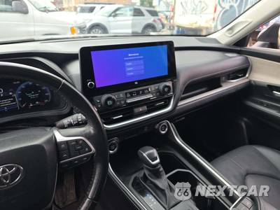 2024 Toyota Grand Highlander Limited - zdjęcie 10 z 25 - miniatura